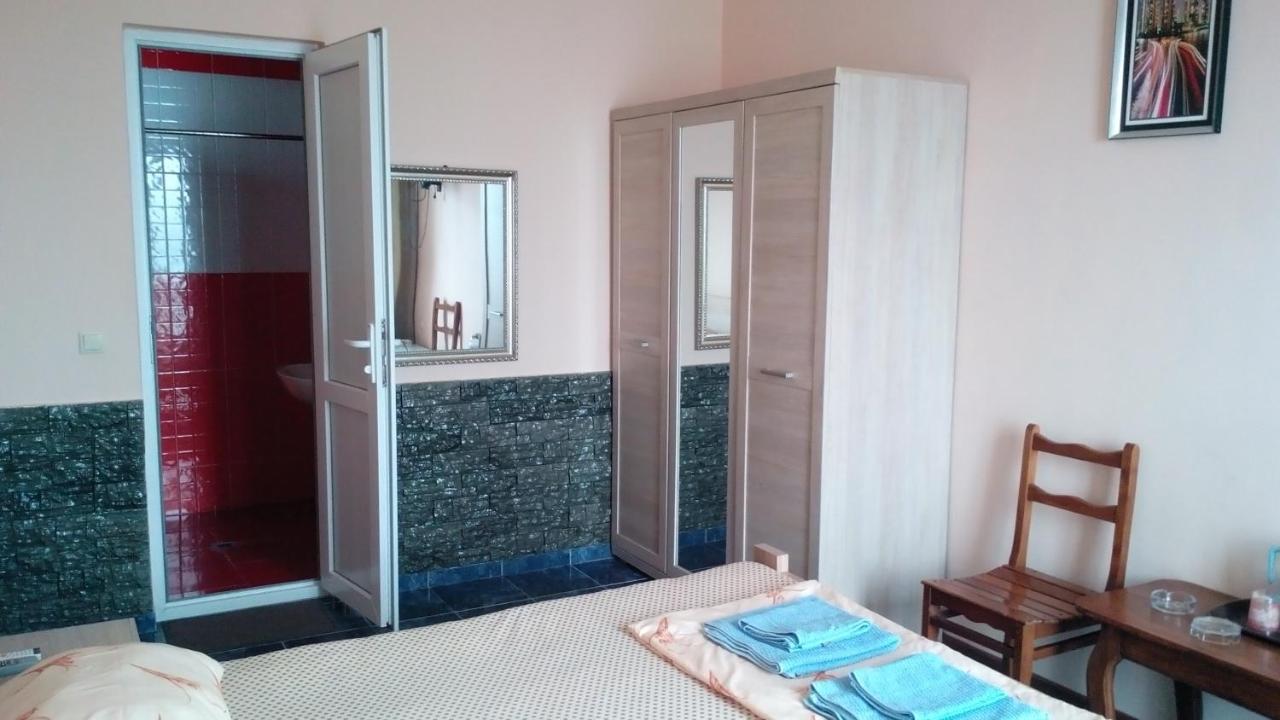 Guest House Rusalka Кобулети Экстерьер фото